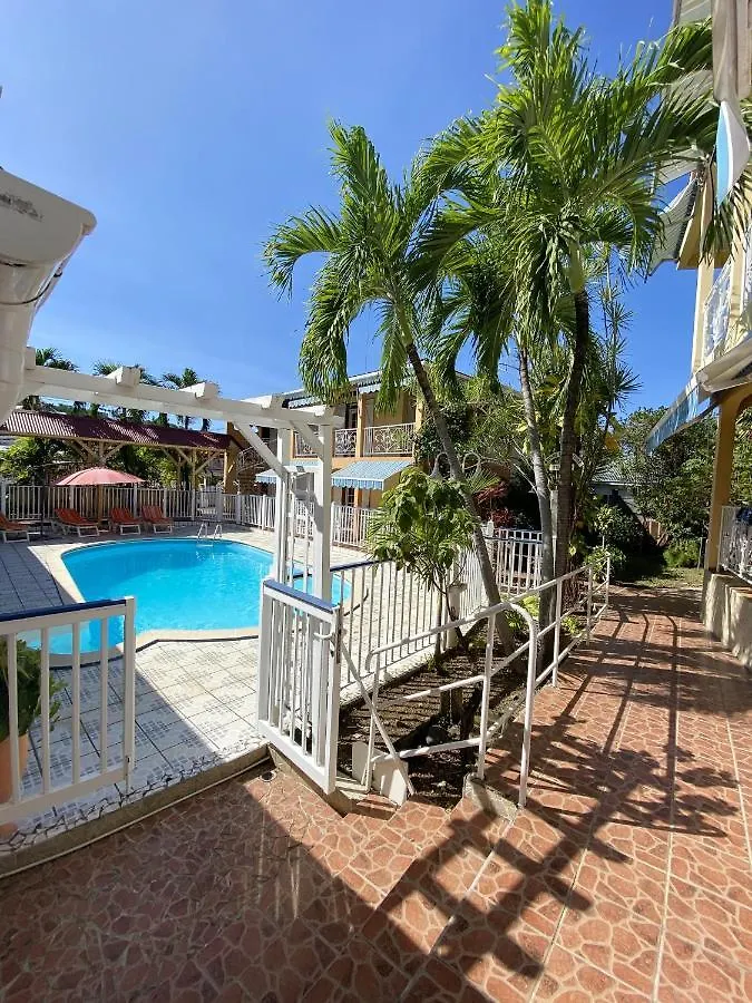 Appartement Confort Pointe-Noire + Piscine 0*,  Gwadelupa